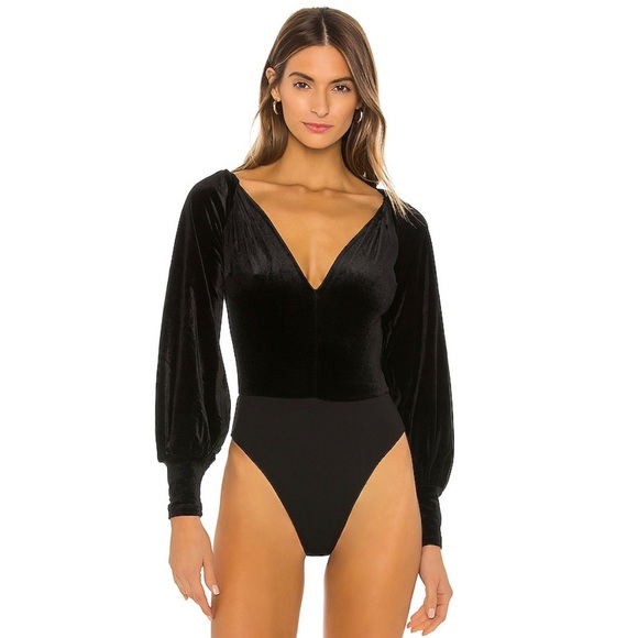 Bardot Bryony Balloon Sleeve Velvet Bodysuit black - Picture 7 of 16